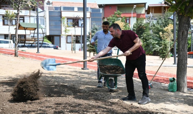 Pursaklarda park yenileme çalışmaları devam ediyor