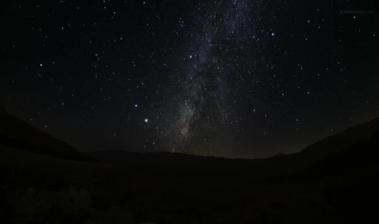 Saniyede 59 kilometre hızla atmosfere girecek gök taşları, ateş topları gibi görünecek