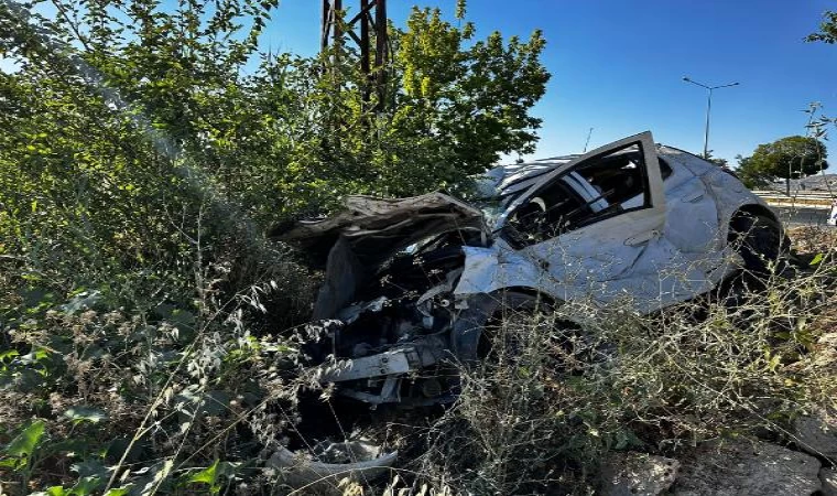 Şarampole yuvarlanan otomobilin sürücüsü, ağır yaralandı