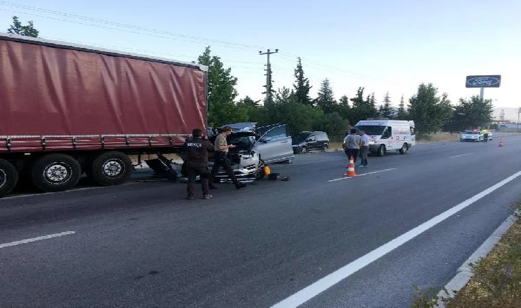 Şarkıcı Tan, Burdur’da trafik kazasında yaralandı