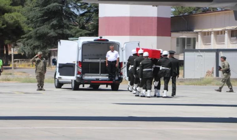 Şehit Özdemir’in cenazesi, Gaziantep’e getirildi