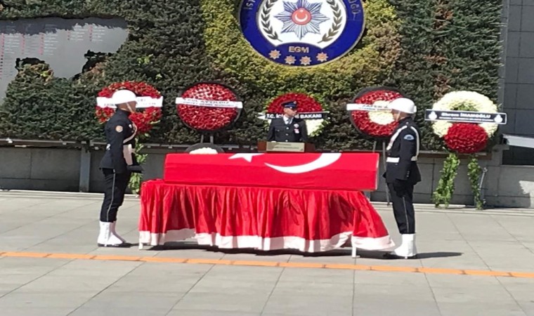 Şehit polis için İstanbul Emniyet Müdürlüğünde tören düzenlendi