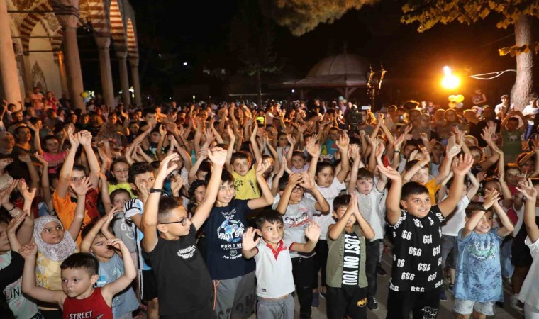 Şehzadeler Cami ve Çocuk Şenliğinde çocuklar gönüllerince eğlendi