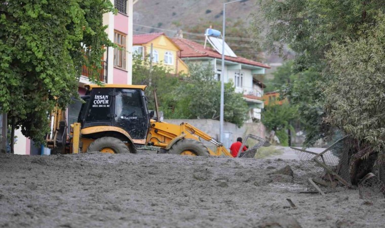 Sel afetinin yaşandığı Üzümlüde yaralar sarılıyor