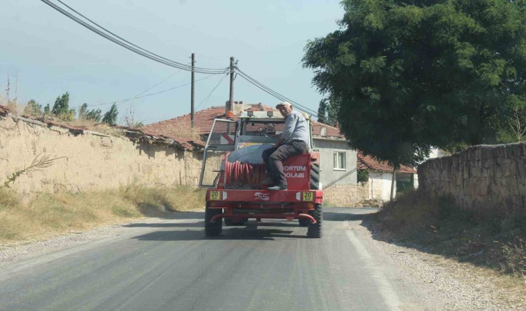 Seyitgazideki orman yangınını söndürmek için köylüler de seferber oldu