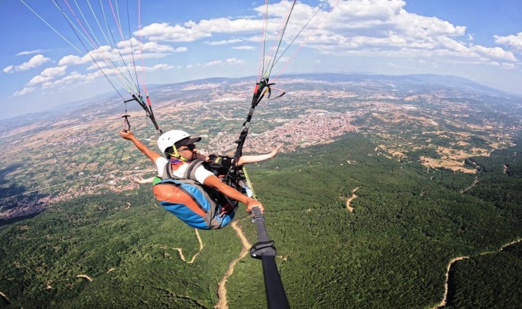 Simavda Eynal Yamaç Paraşütü ve Havacılık Festivali