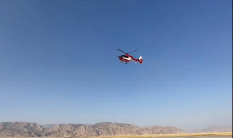 Şırnak’ta 57 yaşındaki hasta, ambulans helikopterle Diyarbakır’a sevk edildi