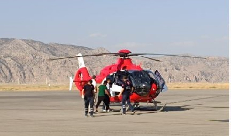 Şırnakta helikopter ambulans kanser hastası için havalandı