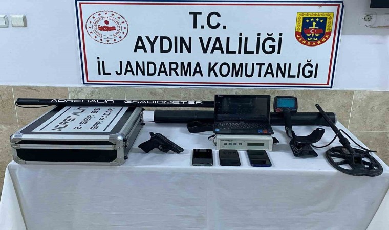 Sit alanı içinde kaçak kazı yapan üç şüpheli suçüstü yakalandı