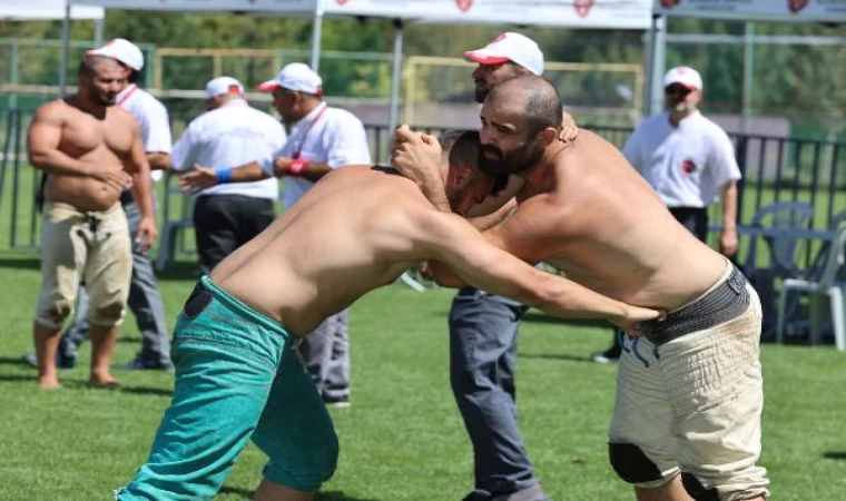 Sivas’ta Muhsin Yazıcıoğlu Karakucak Güreşleri Festivali düzenlendi