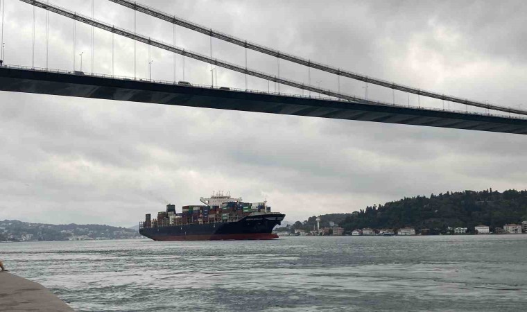 Tahıl Koridorundan geçen konteyner yüklü ilk gemi İstanbulda