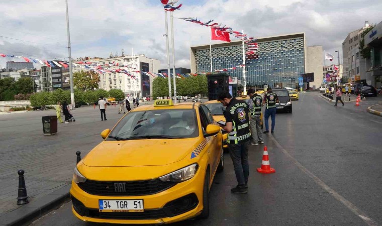 Taksimde ticari taksi denetimi yapıldı