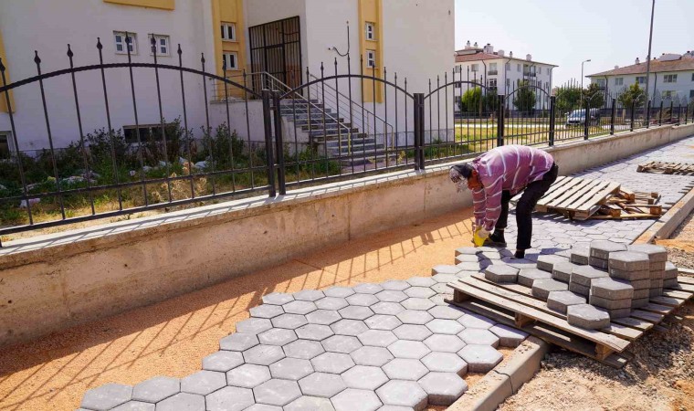 Tepebaşında üstyapı çalışmaları sürüyor