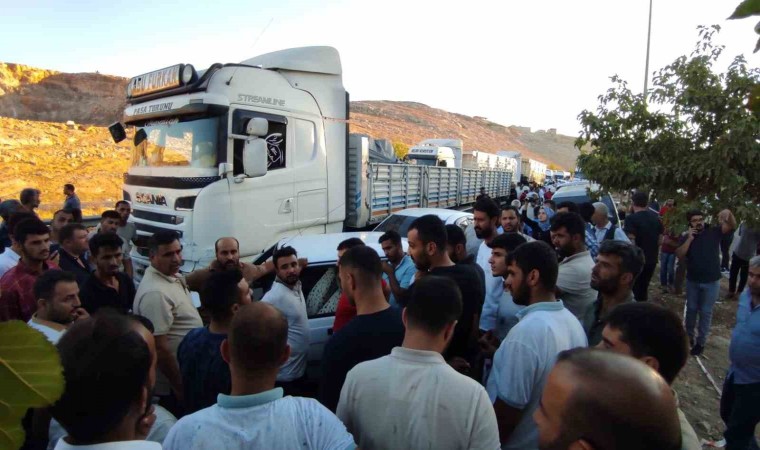 Tır yolda bekletilen araçların arasına daldı: 5 yaralı