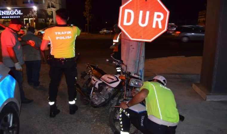 TIR’a arkadan çarpan motosikletin sürücüsü öldü, arkadaşı yaralandı