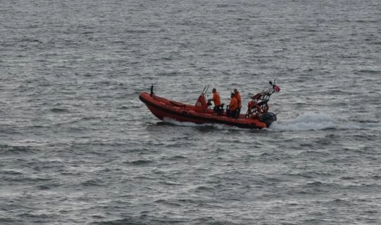 Trabzon’da boğulma tehlikesi geçiren 6 kişiden 5’i kurtuldu, 1’i kayıp