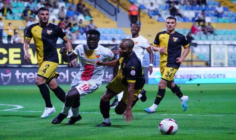 Trendyol Süper Lig: İstanbulspor: 0 - Kayserispor: 0 (İlk yarı)