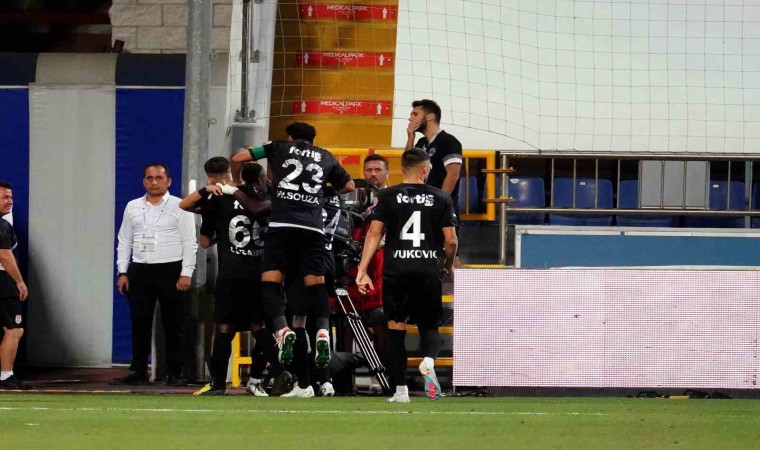 Trendyol Süper Lig: Kasımpaşa: 0 - Pendikspor: 1 (İlk yarı)