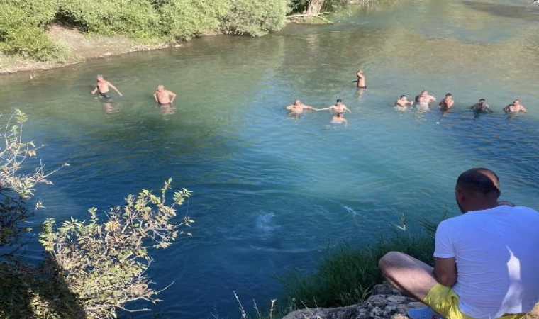 Tunceli’de serinlemek için çaya giren iki arkadaştan biri boğuldu