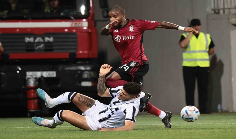 UEFA Avrupa Konferans Ligi: Neftçi Bakü PFK: 0 - Beşiktaş: 2 (İlk yarı)