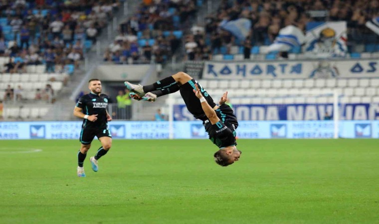 UEFA Avrupa Konferans Ligi: Osijek: 1 - Y. Adana Demirspor:1 (İlk yarı)