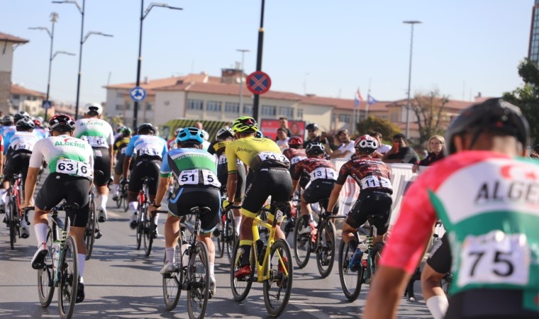 Uluslararası bisiklet turu Tour Of Yiğidonun Sivas Altınkale etabı tamamlandı