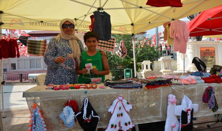 Üretici kadın stantları Çamlıyaylada kuruldu