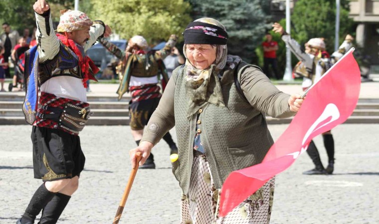 Uşakta 30 Ağustos Zafer Bayramı çeşitli etkinliklerle kutlandı