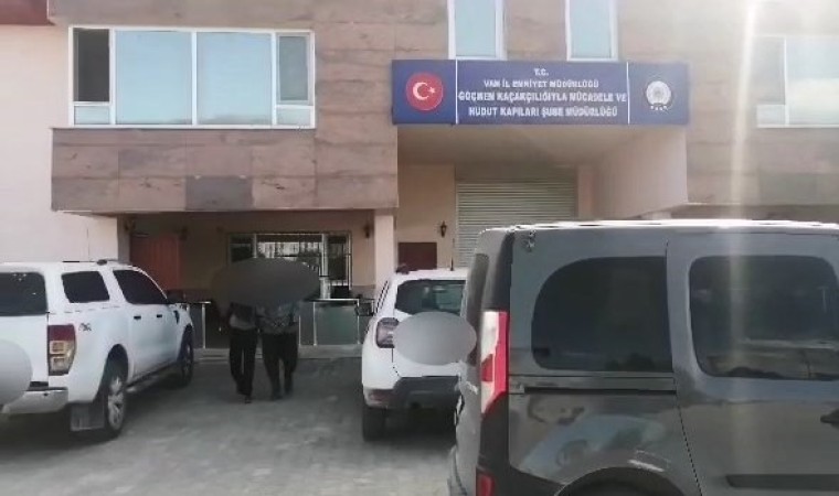 Vanda göçmen kaçakçılığı operasyonu: 3 tutuklama