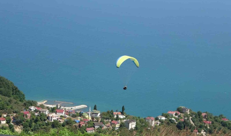 Yamaç paraşütü tutkunları Orduda buluşuyor