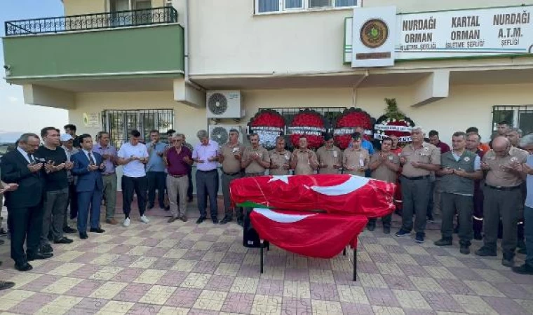 Yangında yaşamını yitiren orman muhafaza memuru Tükenmez, son yolculuğuna uğurlandı