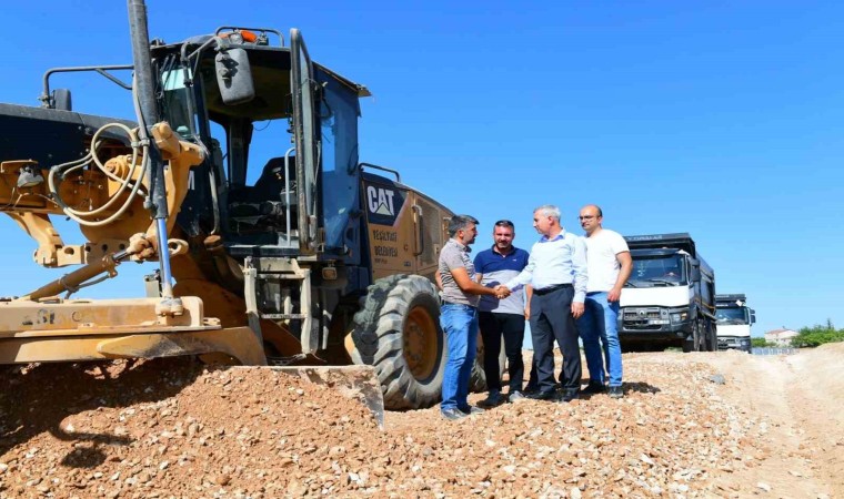 Yeşilyurtun merkez ve kırsal bölgelerinin ulaşım ağı konforlu hale geliyor