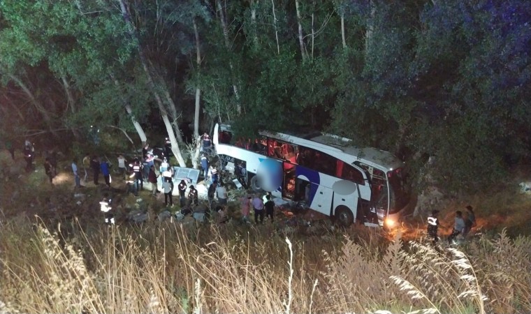 Yozgatta otobüs şarampole uçtu: 11 ölü, 16 yaralı