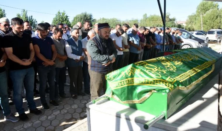 Yozgat’ta yolcu otobüsü şarampole devrildi: 12 ölü, 18 yaralı (6)