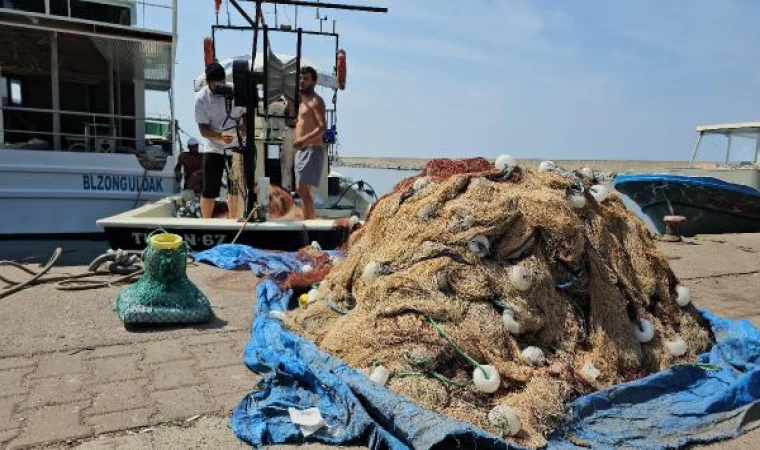 Zonguldak’ta balıkçılar, denize açılmak için son hazırlıklarını yapıyor