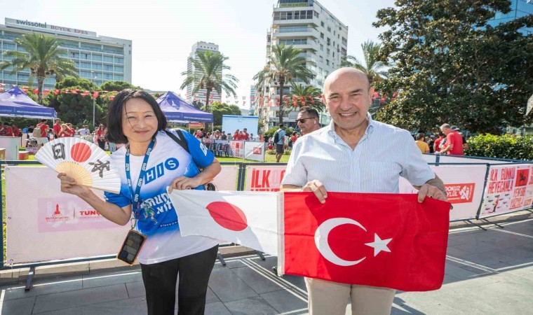 9 Eylül İzmir Yarı Maratonunda kurtuluş coşkusu