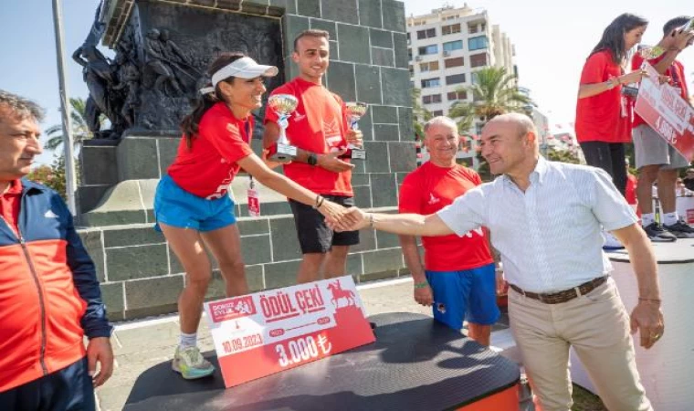 9 Eylül İzmir Yarı Maratonu’nda kurtuluş coşkusu