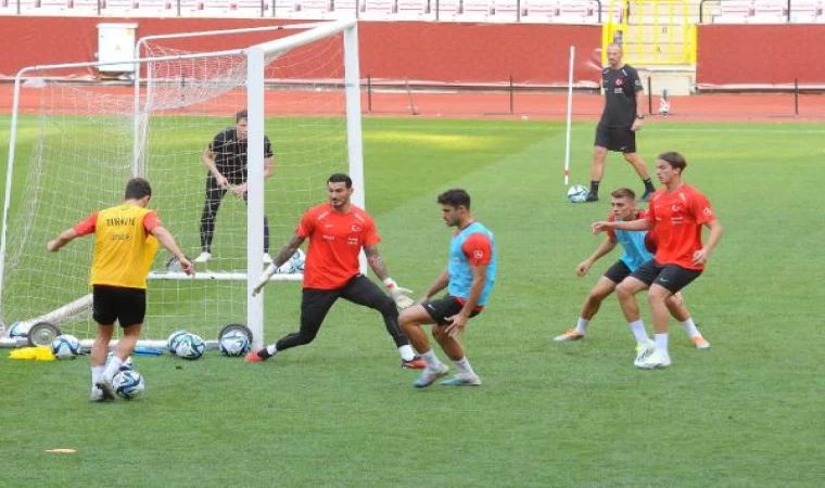 A Milli Futbol Takımı, Japonya maçı hazırlıklarını Eskişehir’de sürdürdü