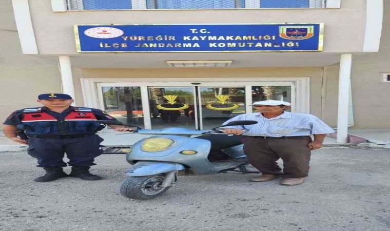 Adanada bir kişi elektrikli motosiklet çaldı