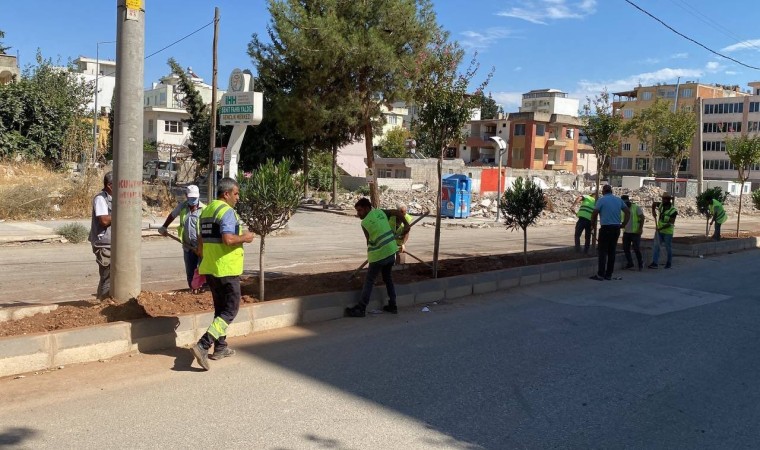 Adıyamanda refüj ve kavşaklar onarılıyor