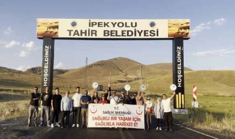 Ağrı’da, tarihi İpek Yolu’nda 16 kilometrelik sağlık yürüyüşü