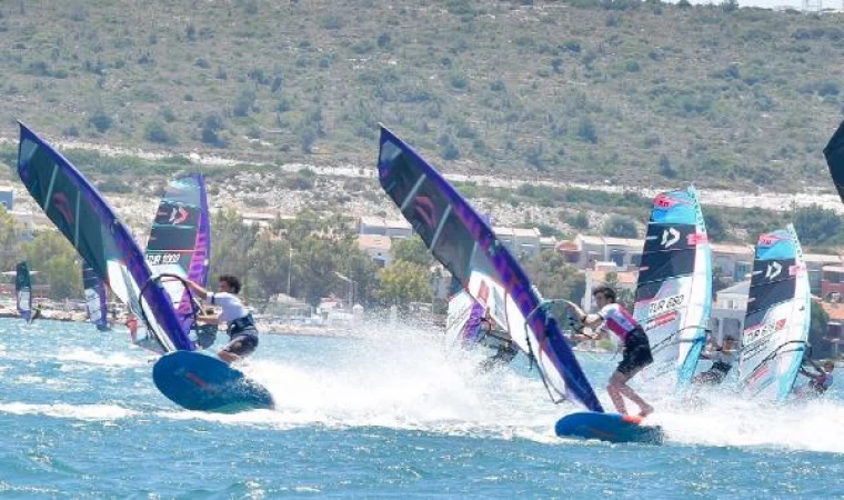 Alaçatı Wind Fest’te Alaçatı’nın rüzgarı çocuk ve gençler için esmeye devam ediyor