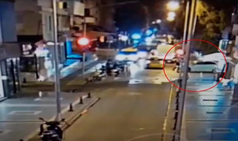 Alkol uygulamasından kaçan sürücü, otomobilini polisin üzerine sürdü; o anlar kamerada