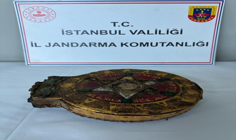 Altın yazma Tevratı 2 milyon dolara satmak isterken jandarmaya yakalandılar