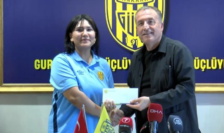 Ankaragücü Başkanı Faruk Koca, madalyalı sporcularla bir araya geldi