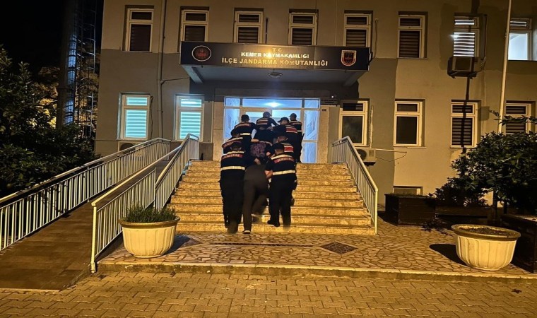 Antalyada 3 bin kullanımlık bonzai ele geçirildi