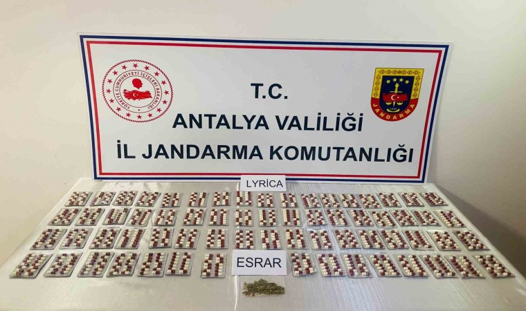 Antalyada bin 85 adet uyuşturucu hap ele geçirildi