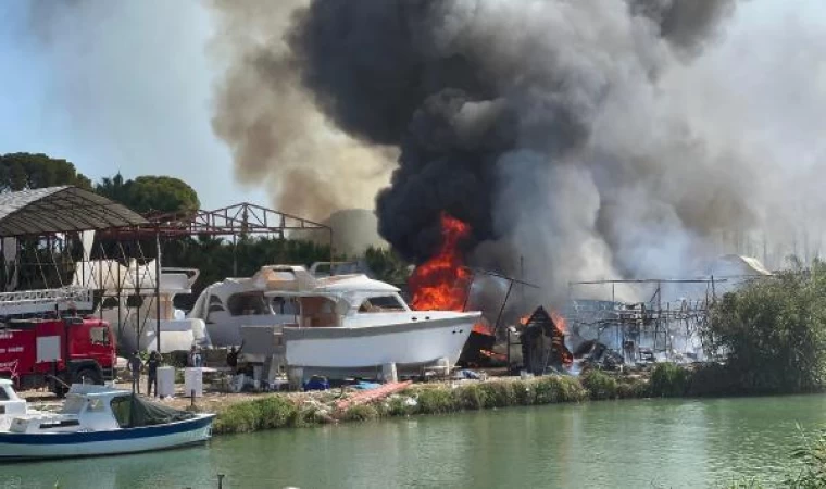 Antalya’da ormanda çıkan yangın, teknelere sıçradı (1)