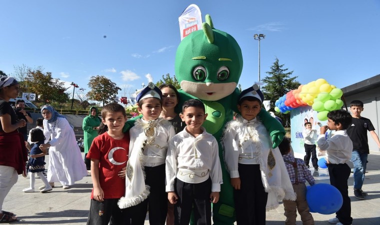 Avcılarda toplu sünnet töreninde 350 çocuk sünnet oldu