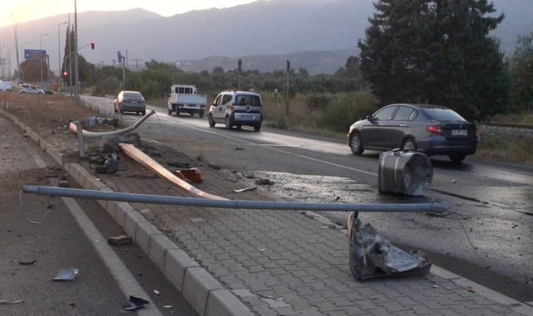 Aydında refüje tanker çarptı: 1 yaralı